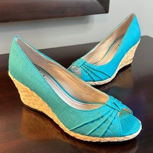 Life Stride Peep Toe Wedge Silk Espadrille Sandals, Size 8, Turquoise